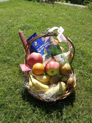 Delivery of products Gift basket "Fruit Gourmet" (381)